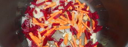 борщ с килькой в мультиварке. Шаг 2