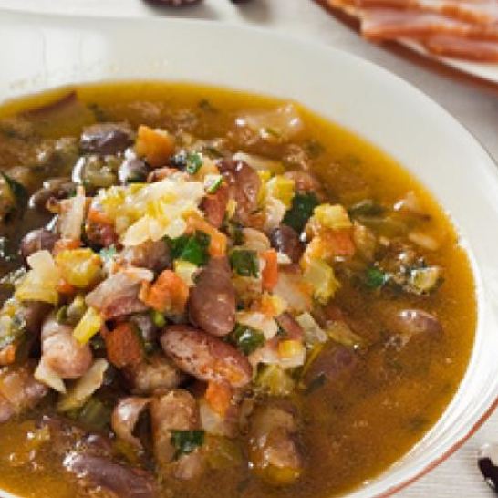 Рецепт фасолевого супа с копченостями
