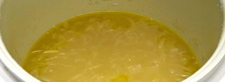 французский луковый суп с коньяком в мультиварке. Шаг 4