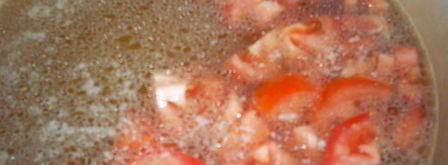 итальянский томатный суп с сосисками. Шаг 3