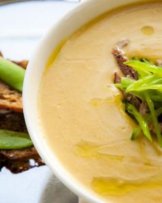 Крем-суп из нута с утиной грудкой