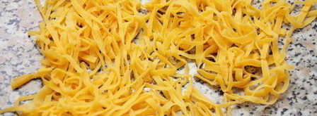 куриный суп с домашней лапшой весенний. Шаг 11