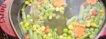 куриный суп с домашней лапшой весенний. Шаг 16