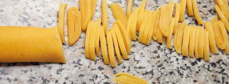 куриный суп с домашней лапшой весенний. Шаг 10