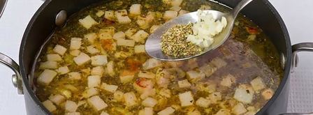 польский суп журек в хлебе. Шаг 11