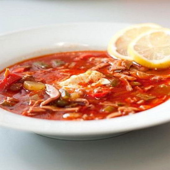 Рецепт мясной солянки с копченой курицей