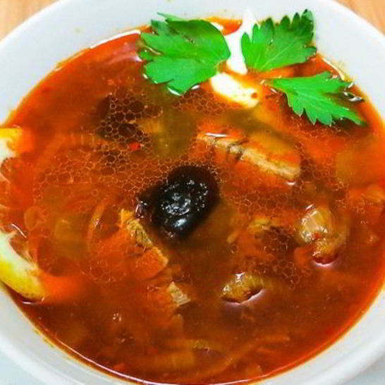 Рецепт мясной солянки с почками и салом