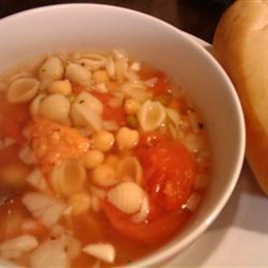 Рецепт супа из гарбанзо, помидоров и макарон