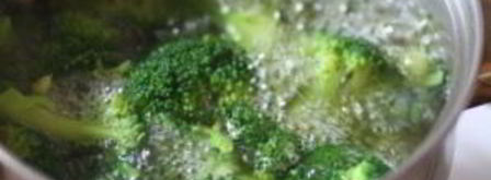 суп-пюре из брокколи с креветками. Шаг 2