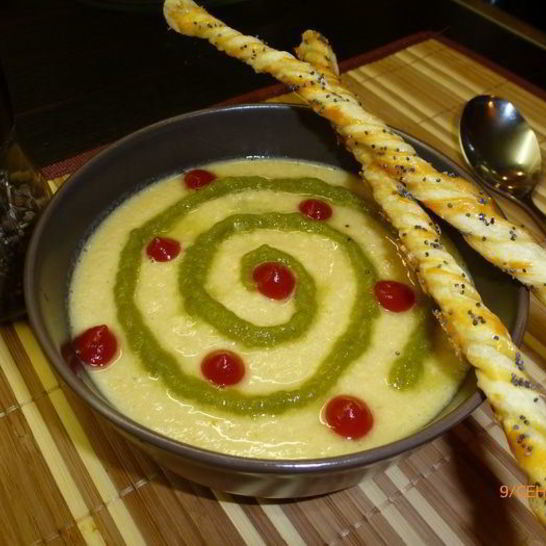 Рецепт супа-пюре из чечевицы с курицей и маковыми палочками