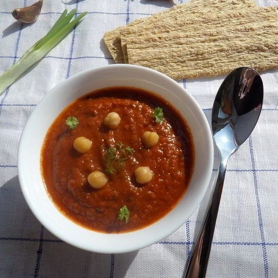Рецепт томатного супа-пюре с нутом