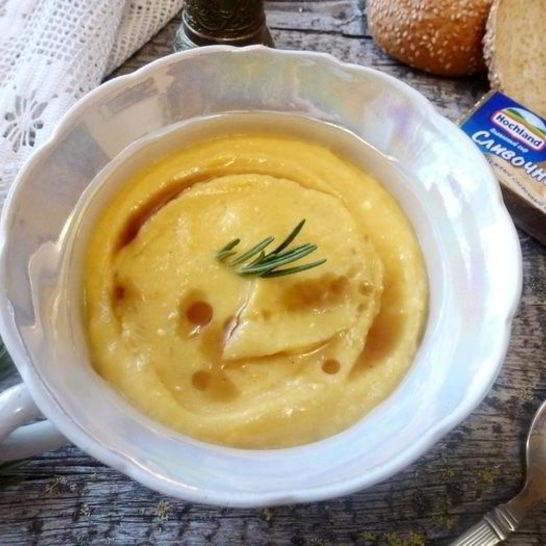 Рецепт тыквенного супа-пюре с чесноком и розмарином