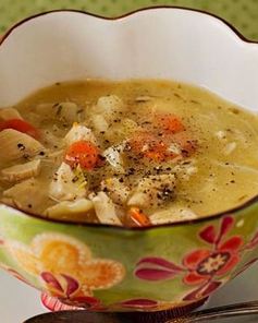 Суп с курицей, морковью, сельдереем и клецками