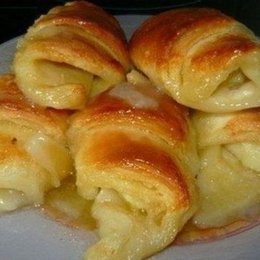 Ароматные домашние слойки с яблоками