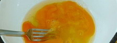 блины с творогом, обжаренные на сливочном масле. Шаг 2