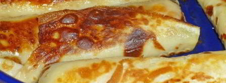 блины с творогом, обжаренные на сливочном масле. Шаг 12