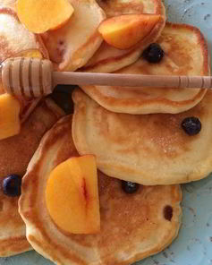 Панкейки с нектаринами