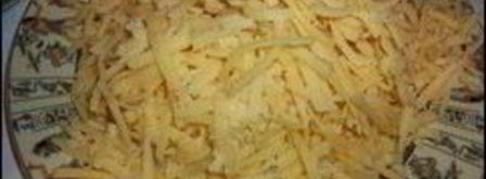 тонкие блины с начинкой и соусом из свежих томатов. Шаг 4