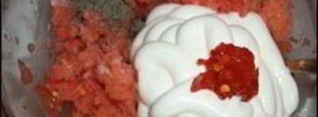 тонкие блины с начинкой и соусом из свежих томатов. Шаг 6