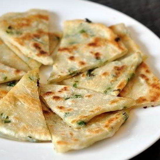 Рецепт вегетарианских блинчиков с зеленым луком