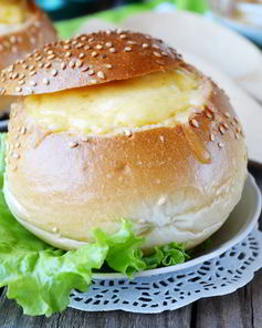 Булочки, фаршированные омлетом, на завтрак