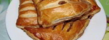 булочки из слоеного теста с яблоками. Шаг 3