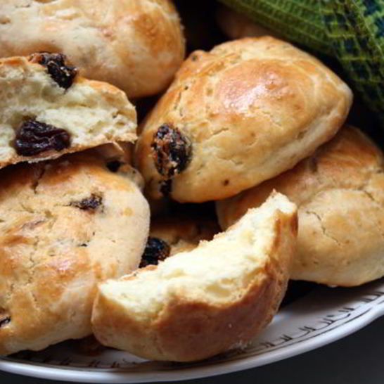 Рецепт булочек с изюмом