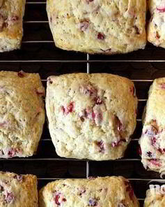 Булочки с клюквой и лимоном