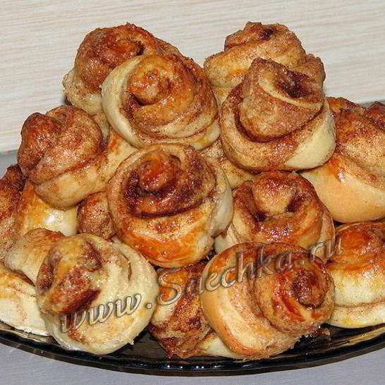 Рецепт булочек с корицей в виде розочек