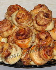 Булочки с корицей в виде розочек