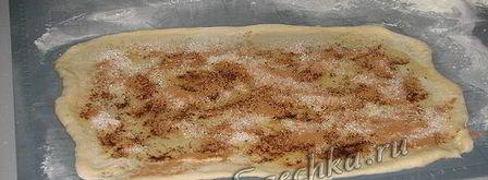 булочки с корицей в виде розочек. Шаг 4