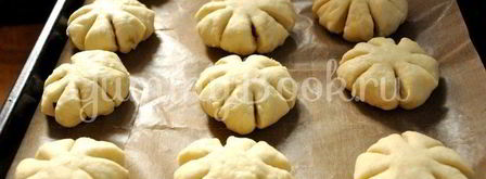 булочки с курагой и изюмом. Шаг 6