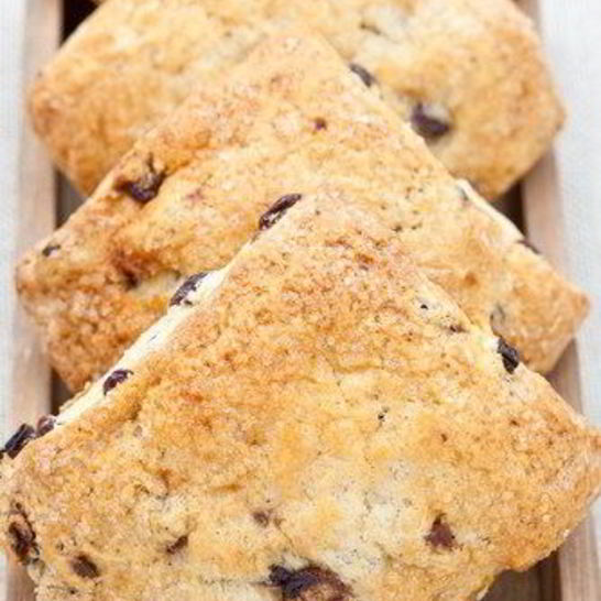 Рецепт булочек с пророщенной пшеницей, ягодами и орехами