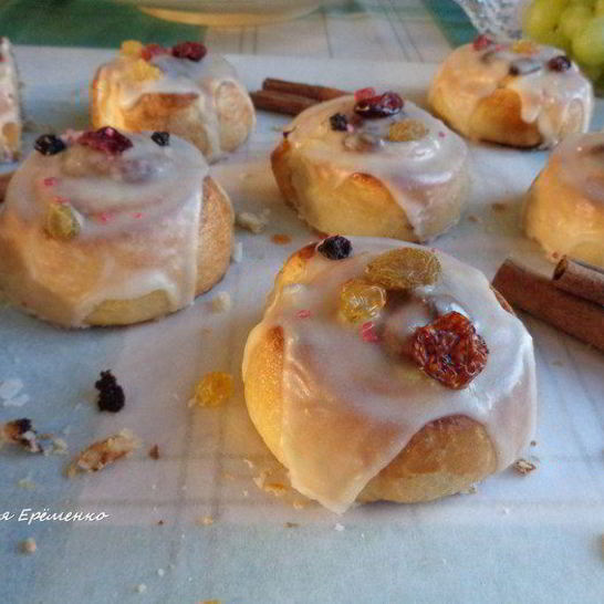 Рецепт булочек-улиток с изюмом и корицей