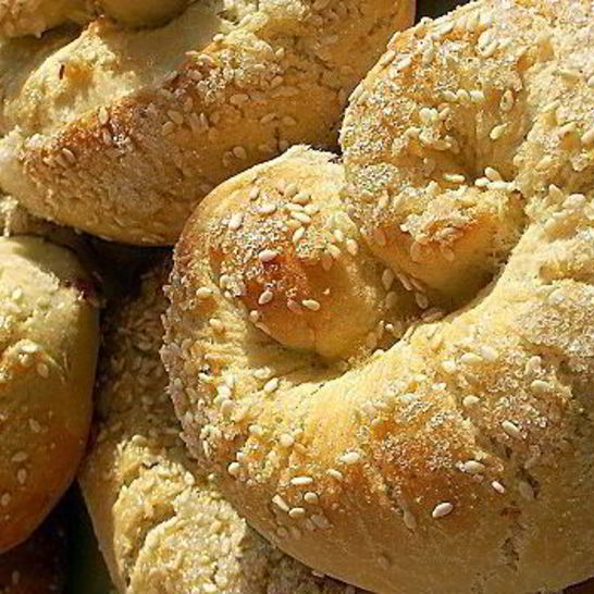 Рецепт постных плюшек с джемом и кунжутом