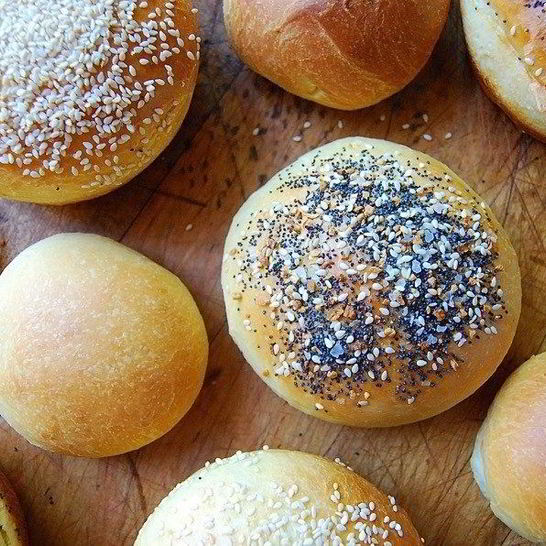 Рецепт пышных булочек из дрожжевого теста