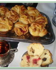 Сдобные булочки с разной начинкой