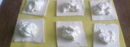 слоеные булочки с творогом. Шаг 2