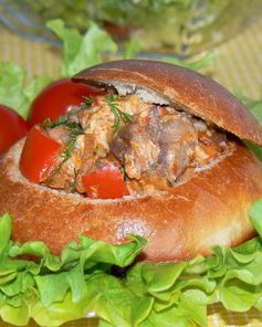 Ужин в хлебной булочке