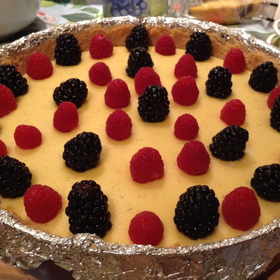 Рецепт ванильного чизкейка с ягодами на водяной бане