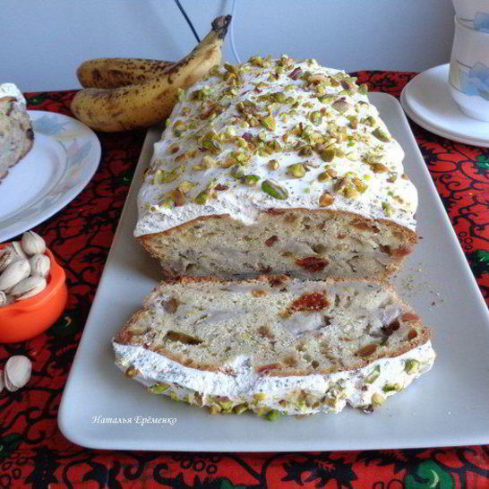 Рецепт бананова-фисташкового кекс под молочно-маковой глазурью