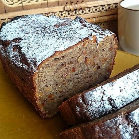 Рецепт бананового кекса с кедровыми орешками и цедрой лимона