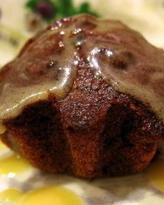 Финиковые кексы с карамельным соусом