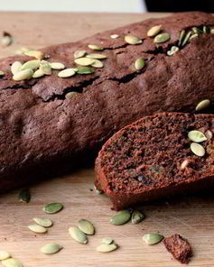 Гречишный кекс с шоколадом, изюмом и тыквенными семечками