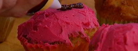 капкейки божьи коровки. Шаг 9