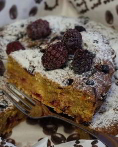 Кекс морковно-апельсиновый с брусникой