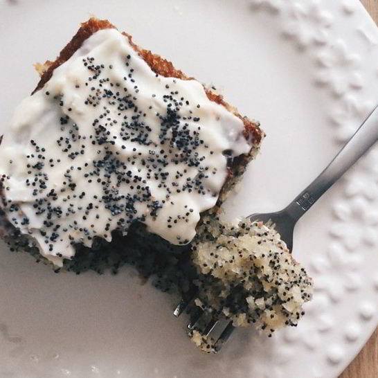 Рецепт кекса с маком ревани