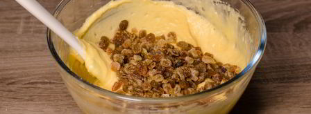 кексы с изюмом. Шаг 10