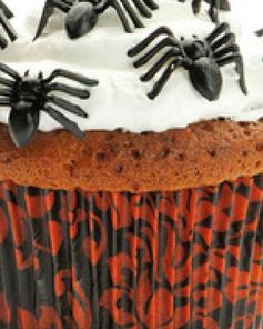 Праздничный кекс с пауками на Хэллоуина
