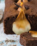 Шоколадный кекс с грушей